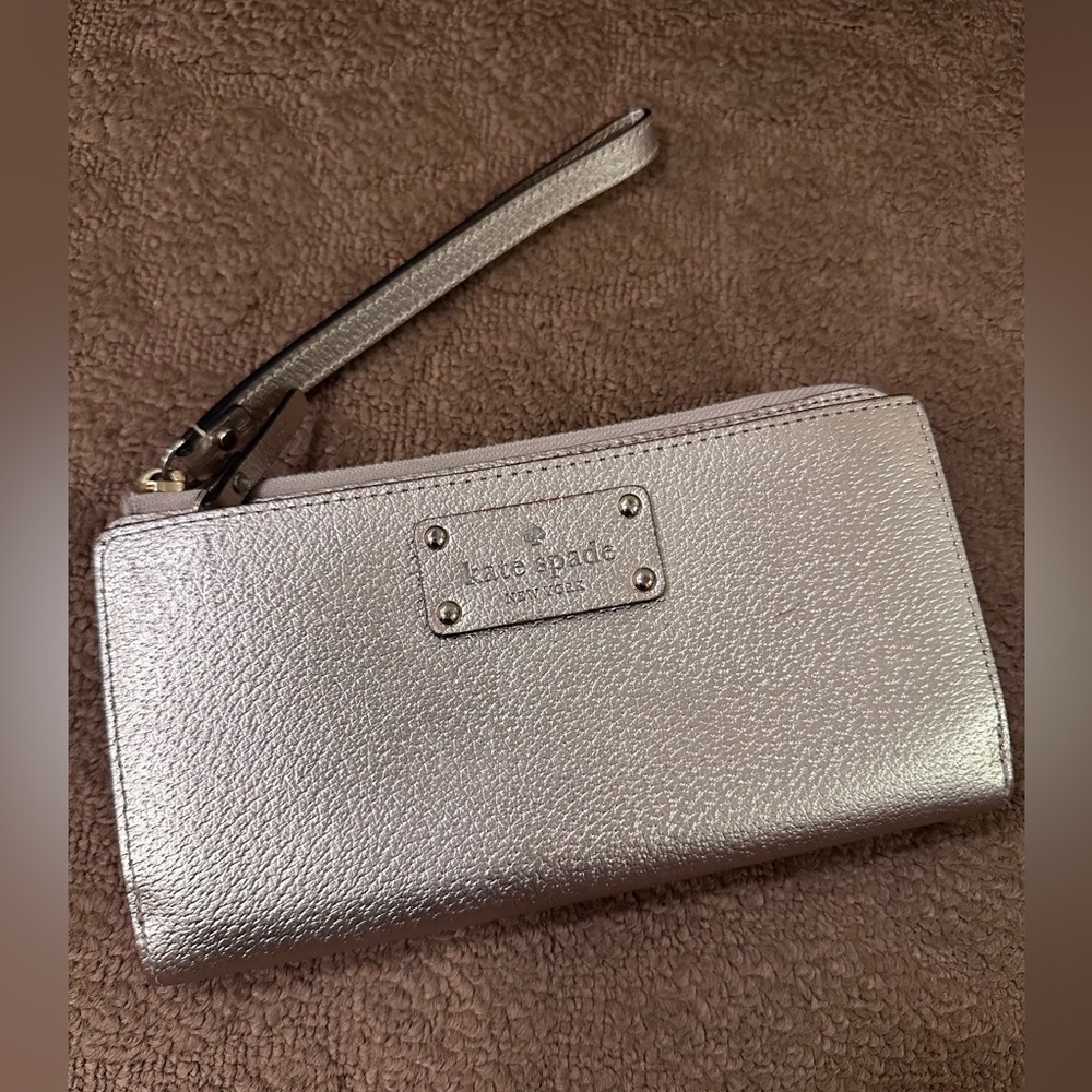 Kate Spade Gold Long zippy Wallet Preloved Very good condition